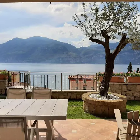 Bmp Deluxe 2 Jacuzzi Riscaldata Privata Vista Di Garda Ferienhaus