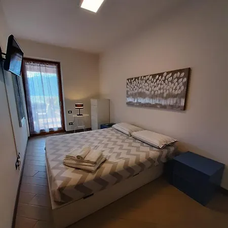 Ferienhaus Bmp Deluxe 2 Jacuzzi Riscaldata Privata Vista Di Garda *