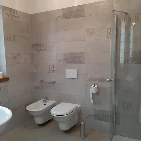 度假居 Bmp Deluxe 2 Jacuzzi Riscaldata Privata Vista Di Garda *