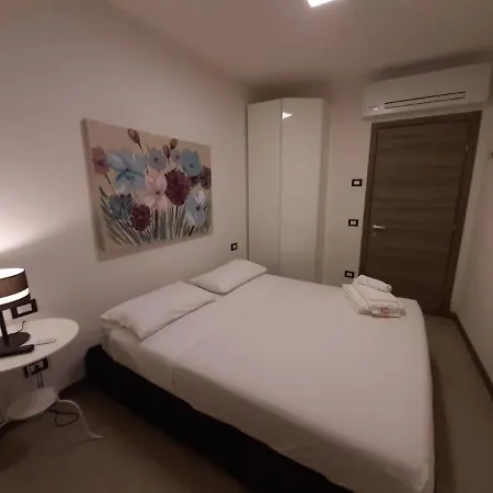 度假居 Bmp Deluxe 2 Jacuzzi Riscaldata Privata Vista Di Garda 布雷佐内加尔达