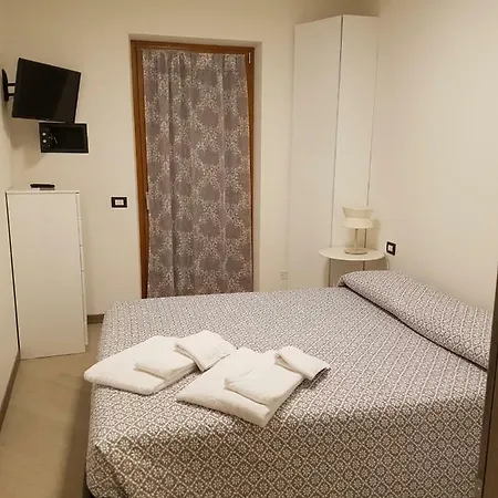 度假居 Bmp Deluxe 2 Jacuzzi Riscaldata Privata Vista Di Garda *