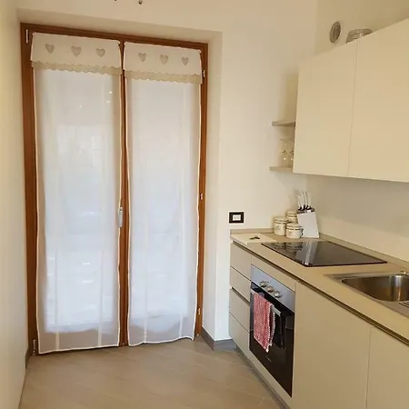 度假居 Bmp Deluxe 2 Jacuzzi Riscaldata Privata Vista Di Garda 布雷佐内加尔达
