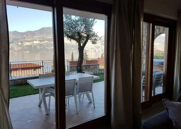Bmp Deluxe 2 Jacuzzi Riscaldata Privata Vista Di Garda Brenzone sul Garda